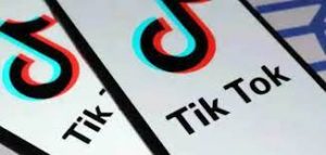 Followers TikTok : organique ou payant ? Comment choisir